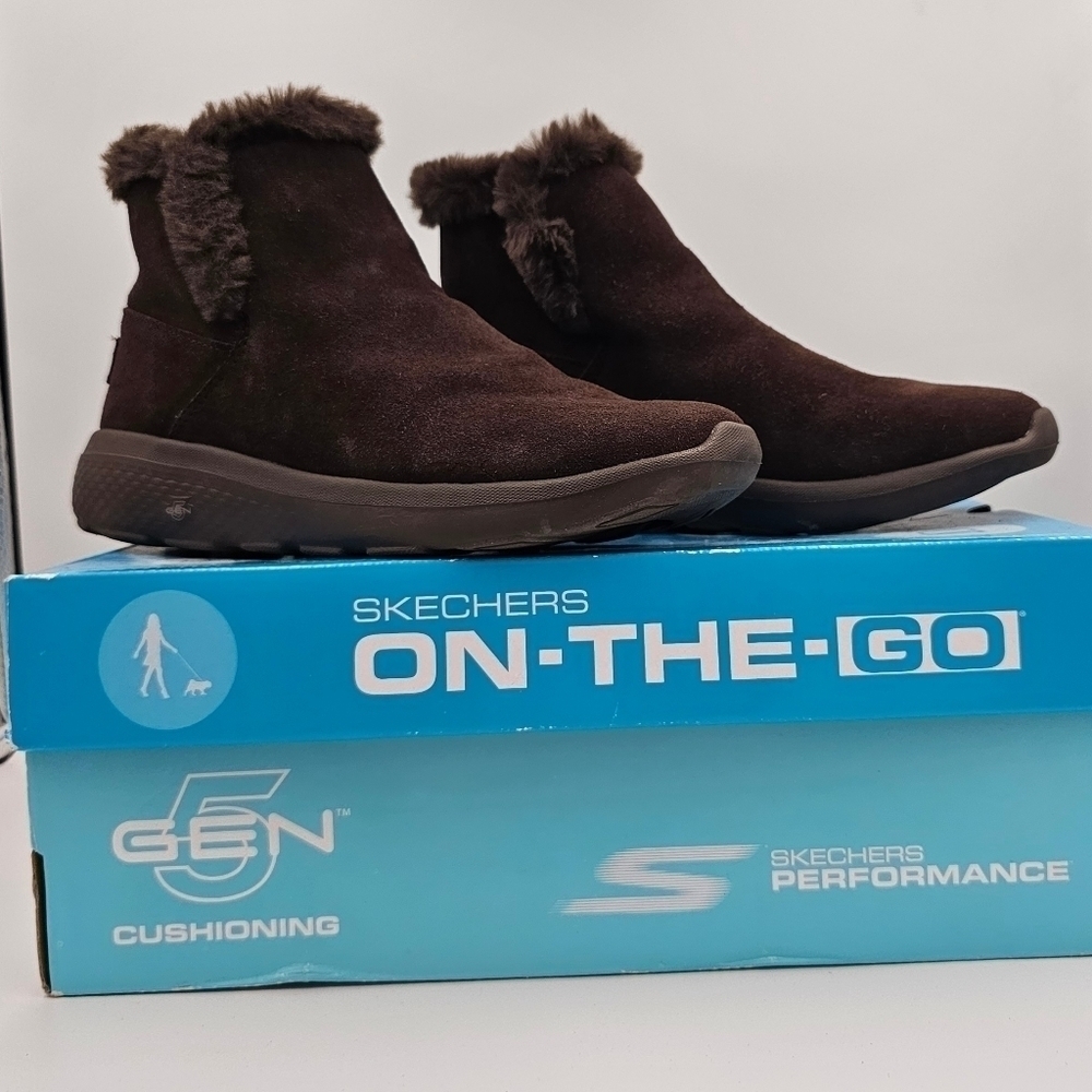 SKECHERS On the Go chocolate bootie size 7 - Picture 3 of 9
